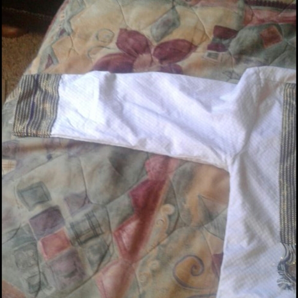 Shirt - Picture 3 of 4